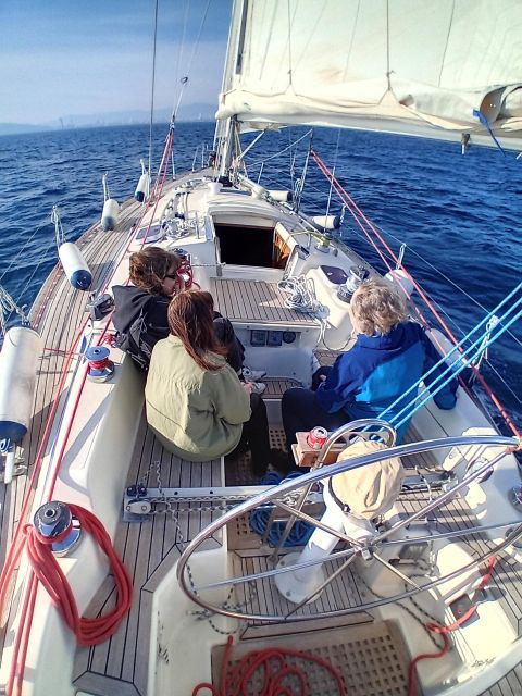 Barcelona : Sailing Moments and Sunset Experience - Activity Details