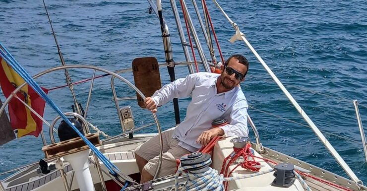 Barcelona : Sailing Moments and Sunset Experience - Booking Information