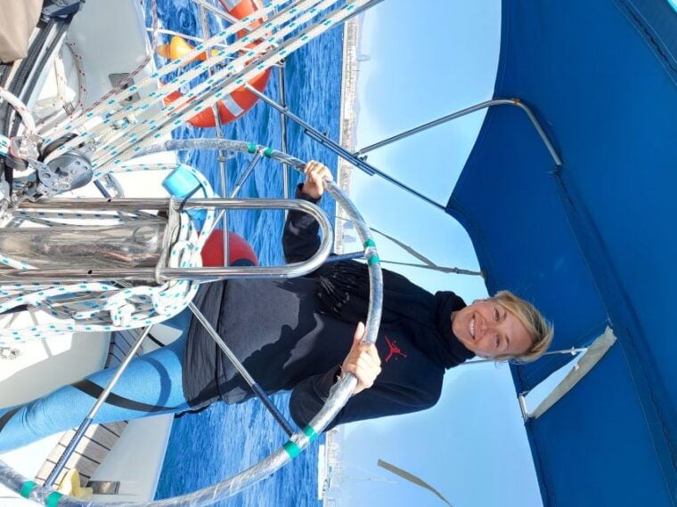 Barcelona Sailing Tour Drinks, Snacks Swim & Stunning Views - Customer Feedback and Ratings
