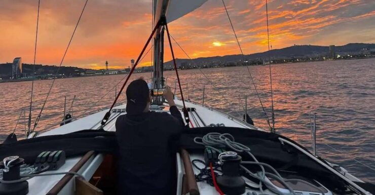 Barcelona: Sailing Tour With a Glass of Cava - Good To Know