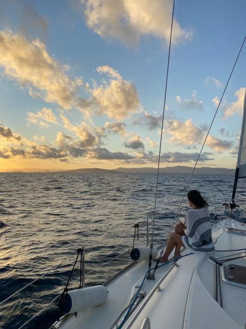 Barcelona: Sailing Tour With a Glass of Cava - Highlights