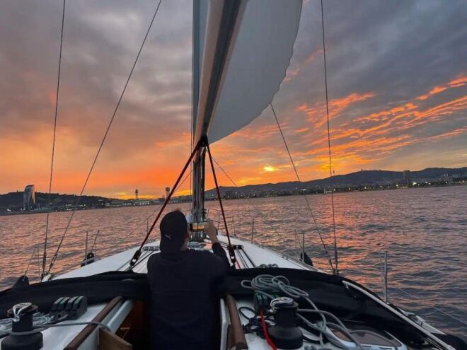 Barcelona: Sailing Tour With a Glass of Cava - Inclusions