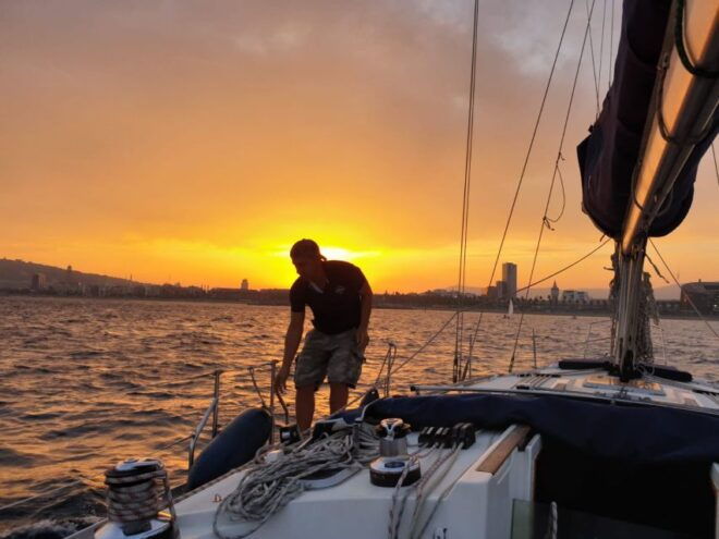 Barcelona: Sailing Tour With a Glass of Cava - Cancellation Policy