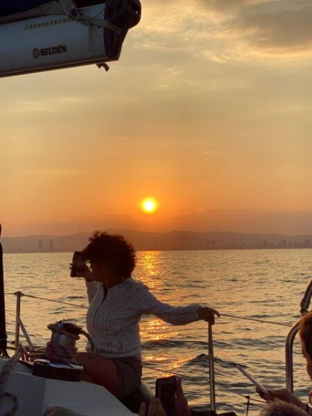 Barcelona: Sailing Tour With a Glass of Cava - Experience Description