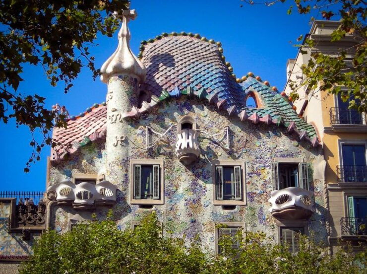 Barcelona: Sailing Trip, Sagrada Familia, and Casa Batlló - Experience Highlights to Look Forward To