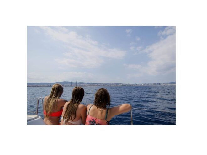 Barcelona: Sailing Trip With Brunch - Inclusions