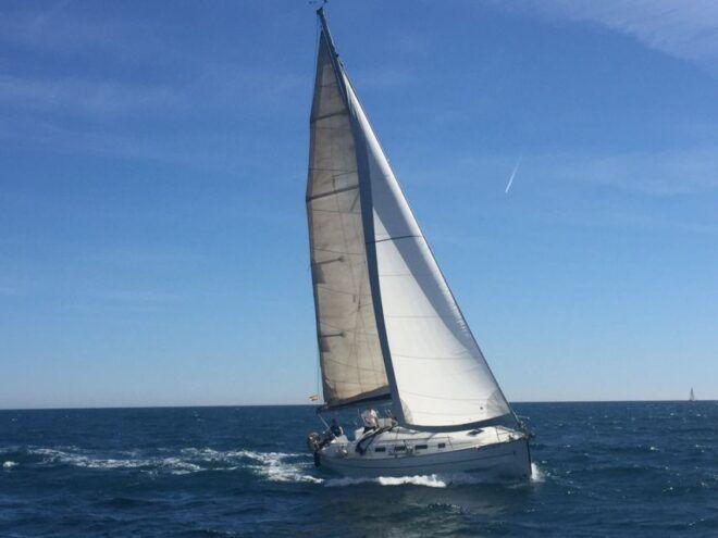 Barcelona: Sailing Trip With Brunch - Additional Services