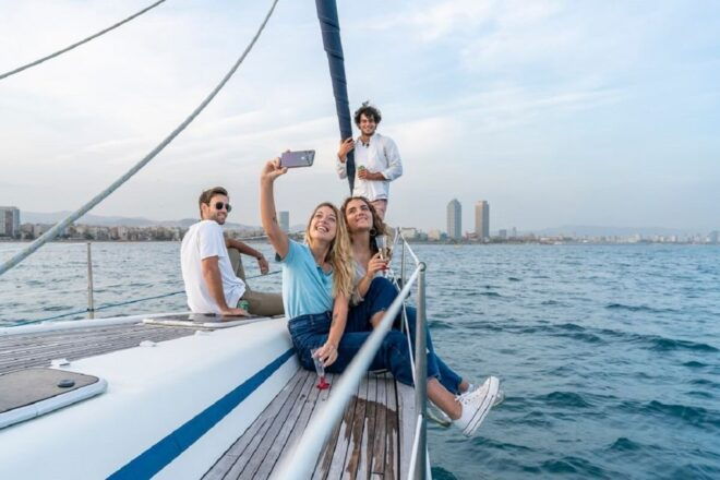 Barcelona: Sailing Trip With Drinks and Snacks - Meeting Point