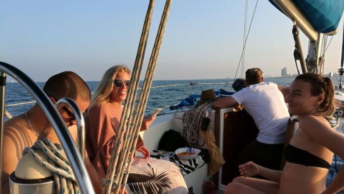 Barcelona: Sailing Trip With Drinks and Snacks - Preparing for Your Sailing Adventure