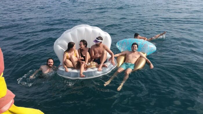 Barcelona: Sailing Trip With Drinks and Snacks - Discovering Barcelonas Landmarks From the Sea