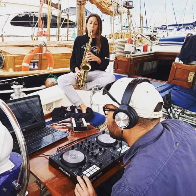 Barcelona: Sailing Trip with Snacks and Drinks - Good To Know  