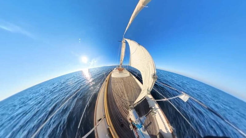 Barcelona: Sailing Trip with Snacks and Drinks - FAQs