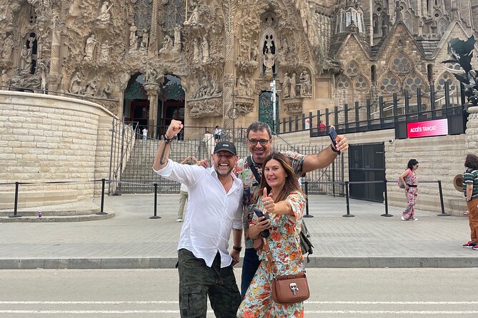 Barcelona Scavenger Hunt and Sights Self-Guided Tour - The Sum Up