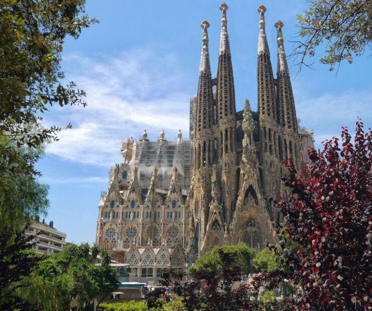 Barcelona: Self-Guided Audio Tour - Features and Flexibility