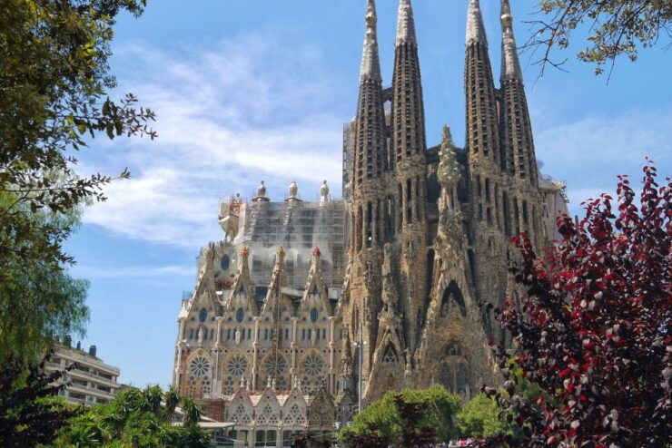 Barcelona: Self-Guided Highlights & History Walking Tour - Tour Details
