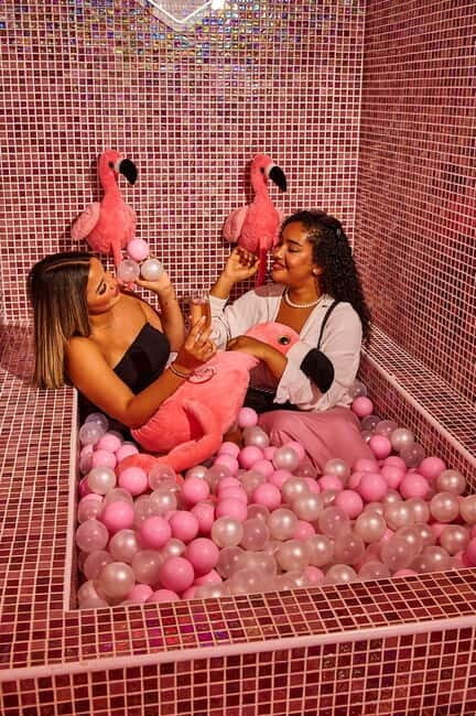 Barcelona: Sensory Dinner Signature Cocktail and Live Show - Good To Know