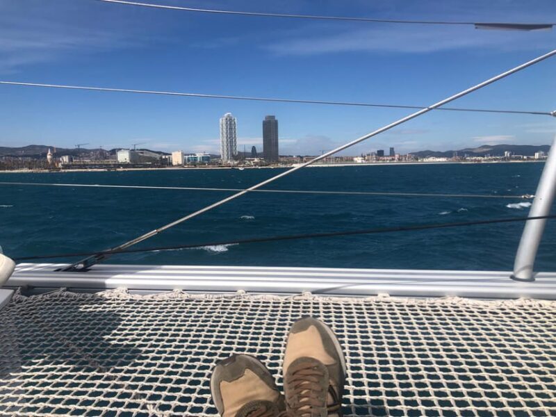 Barcelona: Shared cruise on a catamaran Drink+Local Tapa - FAQs