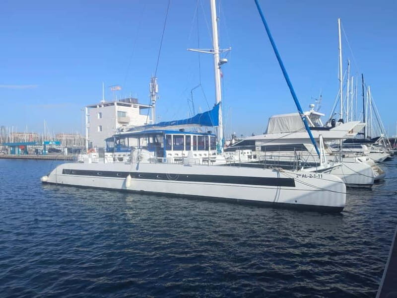 Barcelona: Shared cruise with chill music - Good To Know