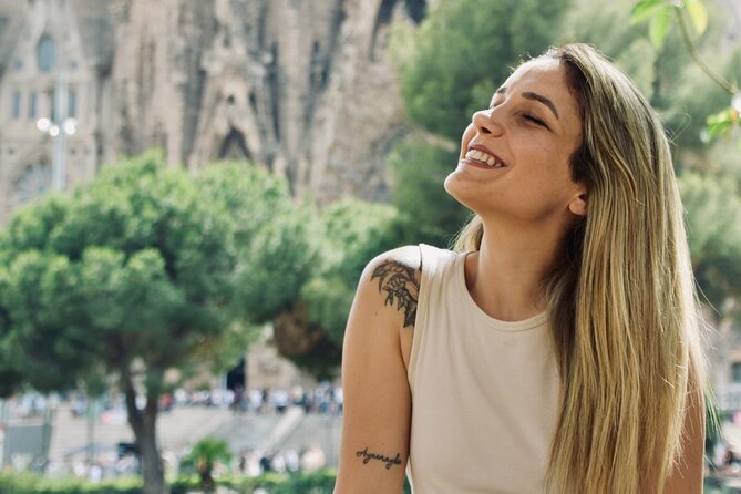 Barcelona Sightseeing by Bike With Photo Shooting and Tapas - Directions