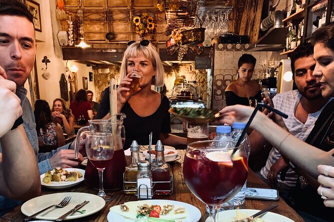Barcelona Sightseeing by Bike With Photo Shooting and Tapas - The Sum Up