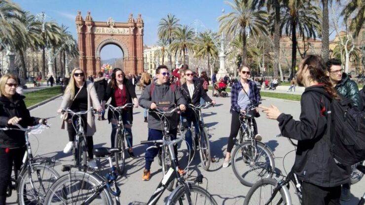 Barcelona: Small Group or Private Bike Tour - Experience Highlights