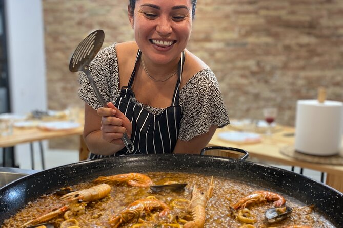 Barcelona Small-Group Paella Cooking Class Experience - Tips for a Successful Paella Cooking Class Experience