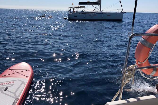 Barcelona Small Group Sailing and Cava - Common Questions