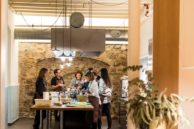 Barcelona Small-Group Spanish Cooking Class With Wine - Reviews