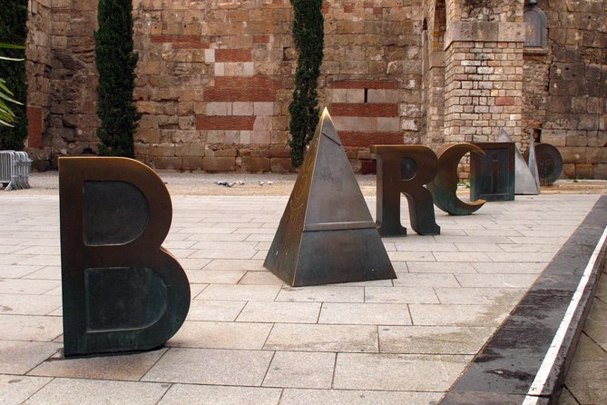 Barcelona, Stories and Legends of the Gothic Quarter, With Tapas. - Strolling Through Hidden Gems