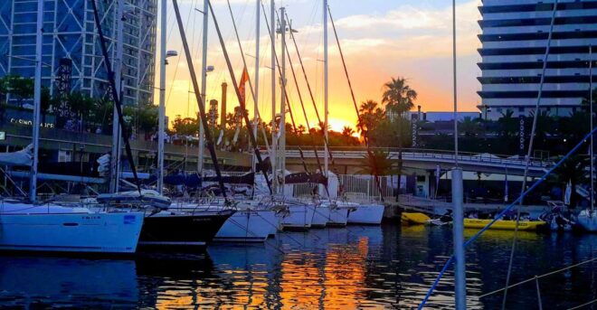 Barcelona: Sunset Cruise With Drinks and Snacks - Experience Itinerary