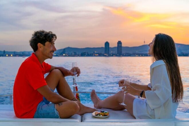 Barcelona: Sunset Sailing in Yatch With Wine and Snacks - Packing Essentials