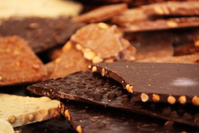 Barcelona: Sweet Tasting & Culture Group Walking Tour - Experience Highlights