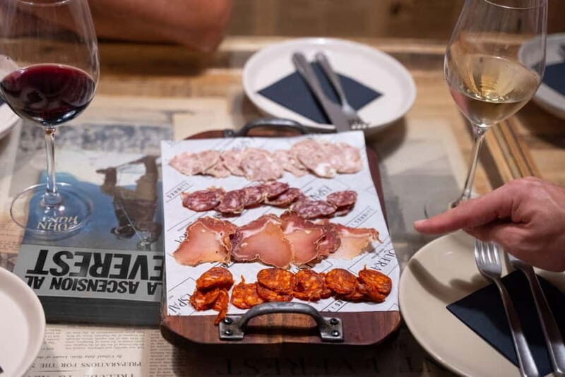 Barcelona: Tapas and Drinks Tour of Old Town - What Makes This Tour Stand Out?