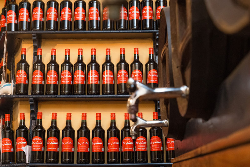 Barcelona Tapas & Drinks Walking Tour in El Born - Who Should Book This Walk