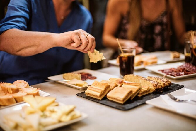 Barcelona Tapas, Taverns and Gothic Quarter History Tour - Tour Overview and Highlights