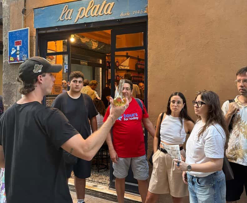 Barcelona Tapas Tour: History, Flavor, and Local Life - Exploring the Neighborhoods and Their Flavors