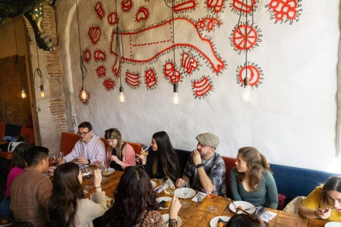 Barcelona: Tapas Tour With Food Tastings And Drinks - Booking Information