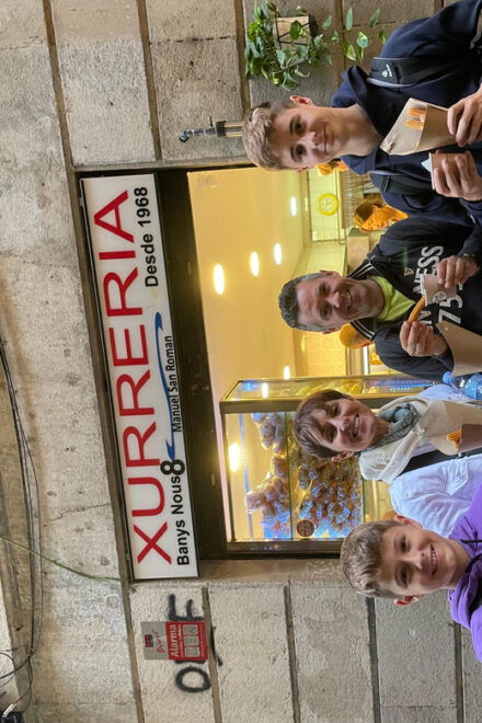 Barcelona Tapas Walking Tour and Sailing on Catamaram - La Rambla