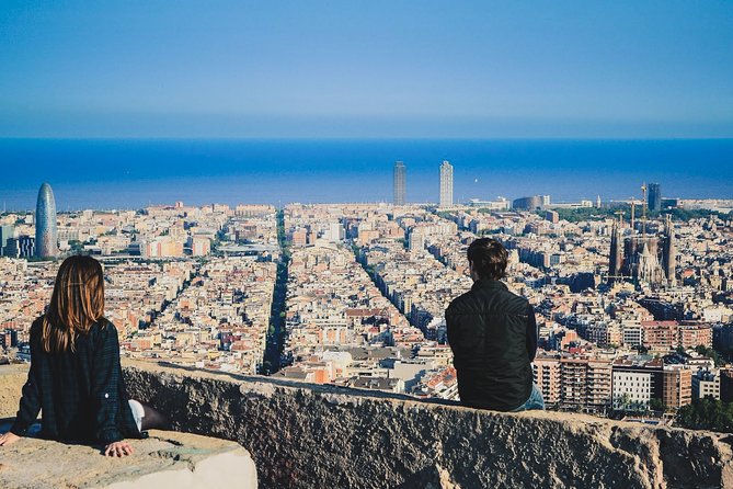 Barcelona Tapas & Wine Tour With a Private Local Guide - Experience Barcelonas Vibrant Food and Wine Scene