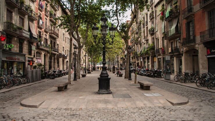 Barcelona: the Born Guided Walking Tour With the Picasso Museum - Itinerary Highlights