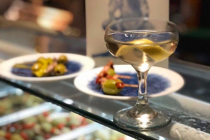 Barcelona : the Ultimate Tapas & Wine Tour (3 Tapas and Wine Testing Included) - Tapas Bars of Barcelona: A Legendary Experience