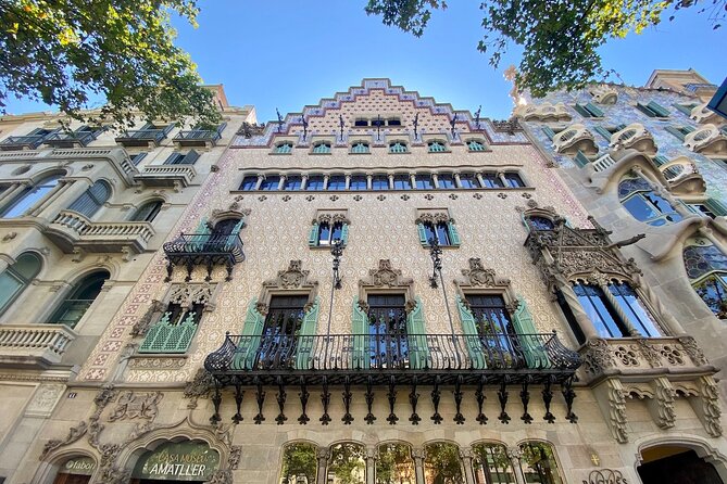 Barcelona: The Wonders of Architecture Self-Guided Walking Tour - Common Questions