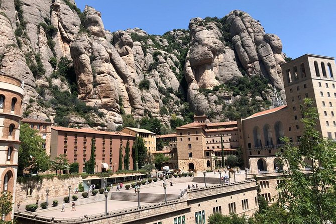 Barcelona to Montserrat: Guided Tour & Return Bus Transfers - Booking and Pricing