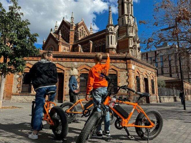 Barcelona: Top-25 City Sights Bike/eBike Guided Private Tour - Frequently Asked Questions