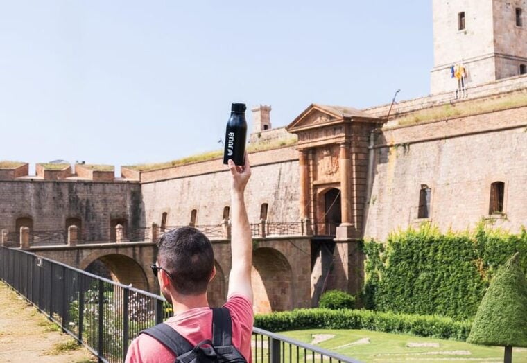 Barcelona Tour: Montjuic Cable Car & Gothic Walking Tour - Walking Tour