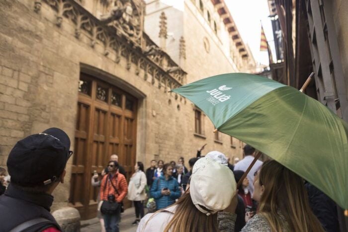 Barcelona Tour: Montjuic Cable Car & Gothic Walking Tour - Customer Reviews and Ratings