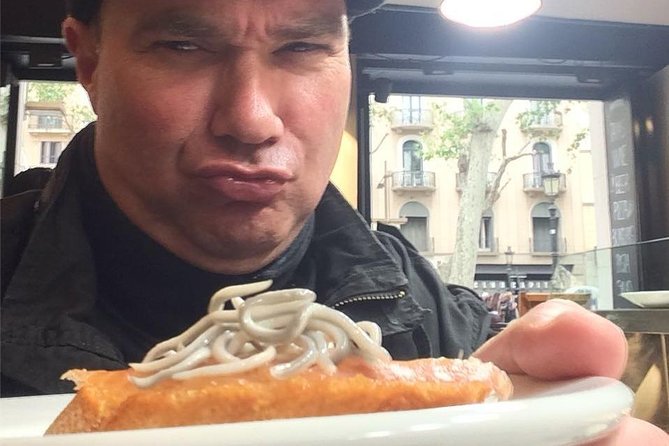 Barcelona Tour With Tapas: Historic Quarters Private Tour (3 Hours) - Date and Travelers