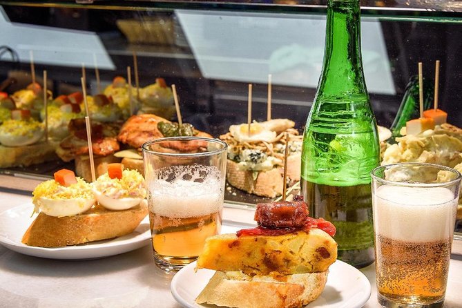 Barcelona Tour With Tapas: Historic Quarters Private Tour (3 Hours) - Tour Highlights