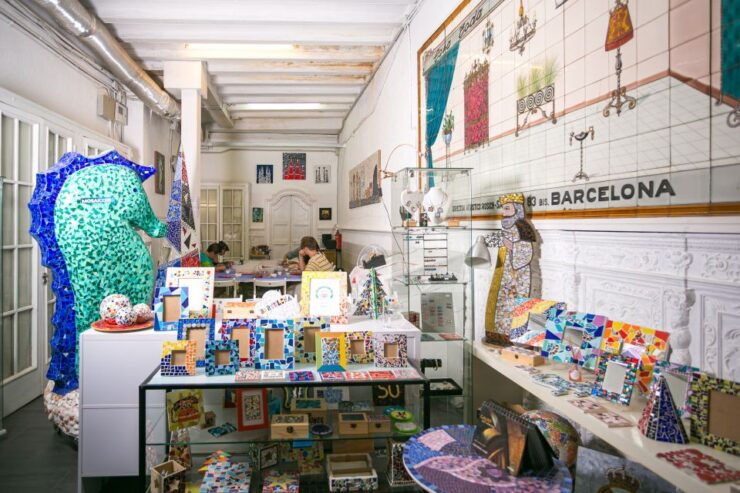 Barcelona: Trencadís Mosaic Class – Learn Gaudí's Technique - Instructor Information