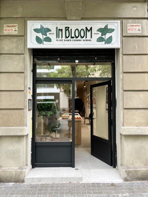 Barcelona: Vegan Thai Cooking Course at in Bloom - Instructor and Accessibility
